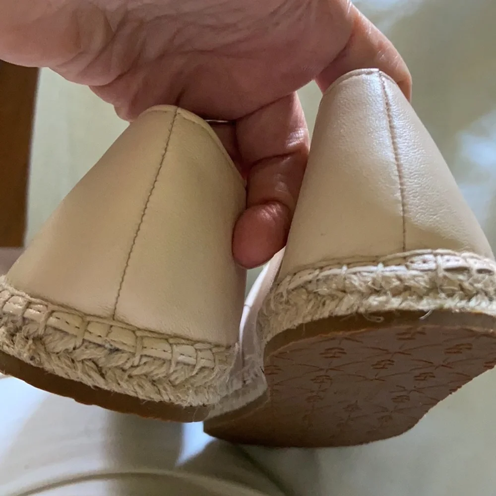Kate Spade Garden 6.5 cream/black espadrilles New in Box